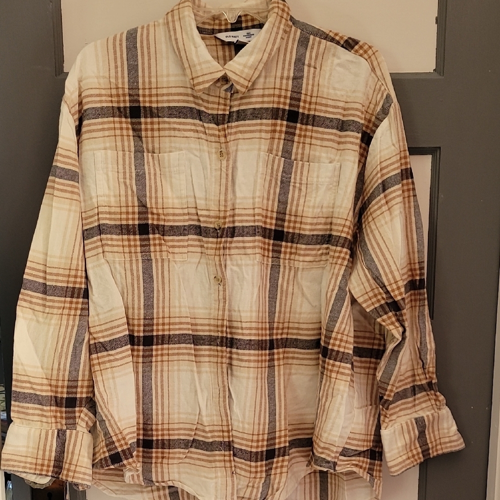 Old Navy Boyfriend Shirt in Tan and Brown Plaid